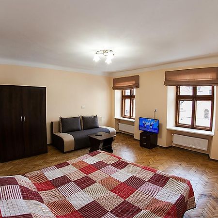 Квартира В Центрі На Вулиці Вірменській 12 Є Дві Спальні Двуспальні Ліжка Lviv Exterior foto